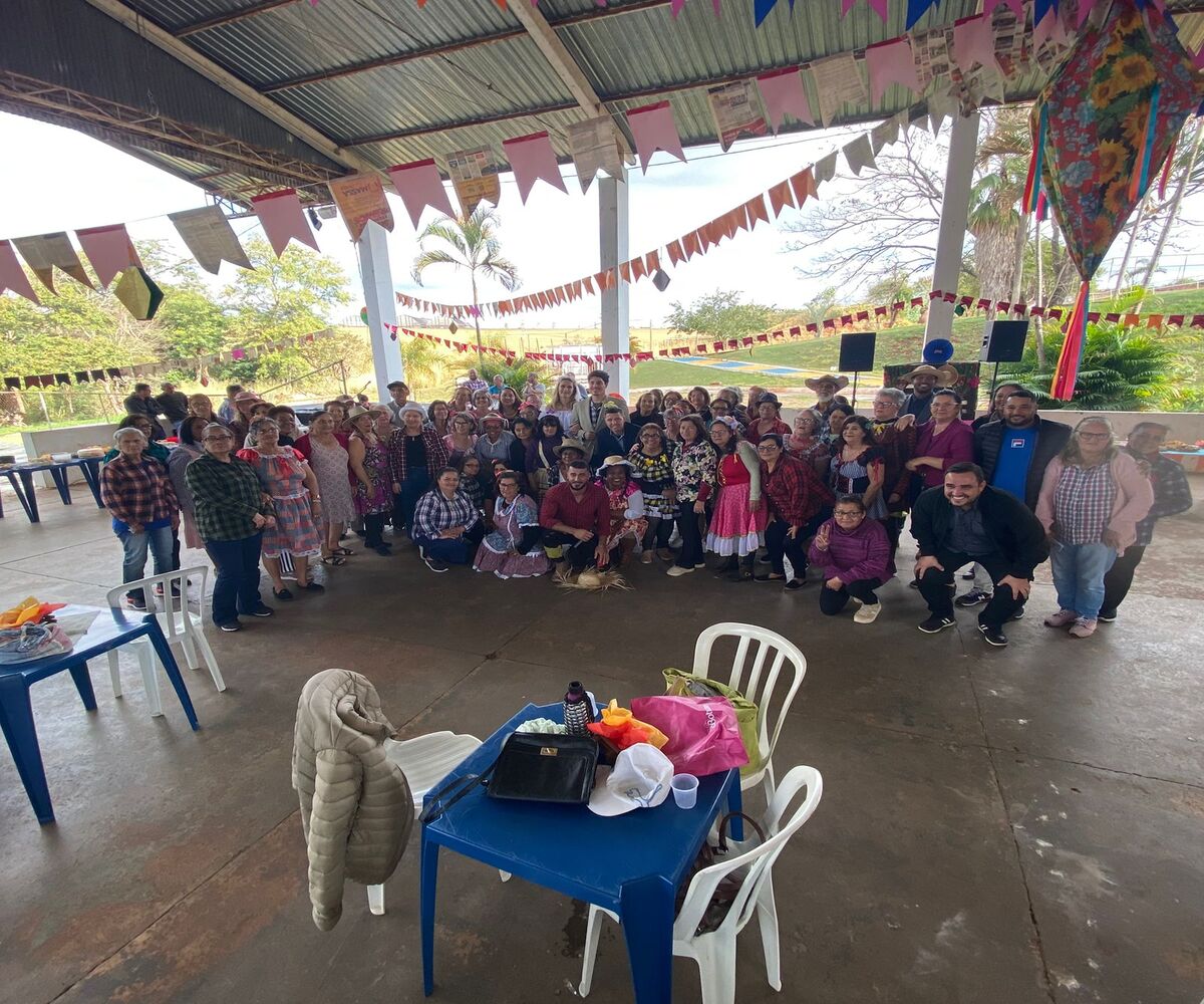 Secretaria de Esportes realiza Arraiá da Terceira Idade com muita animação e integração